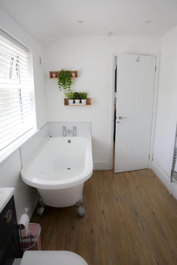 לואסטופט Fully Refurbished Property-March 22-Next To Beach מראה חיצוני תמונה